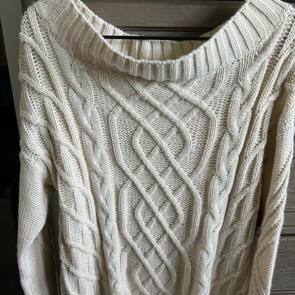 Adora sweater
